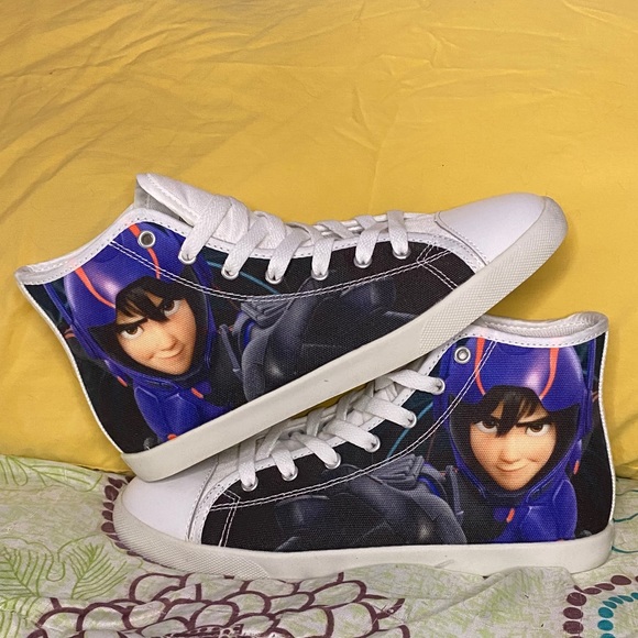 BRAND NEW Big Hero 6 shoes - Picture 2 of 3